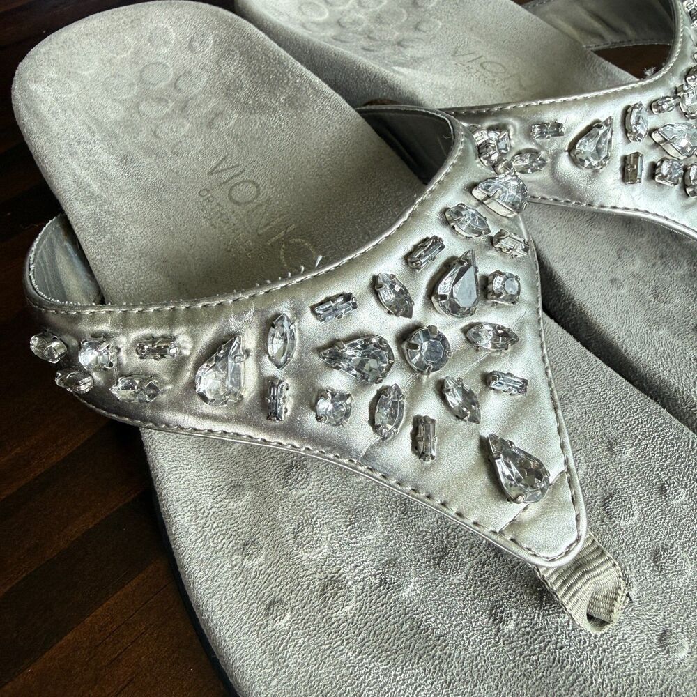 Vionic Floriana sandals Women's Pearl Beaded Metallic Silver Slip On Size 9 - Picture 6 of 9